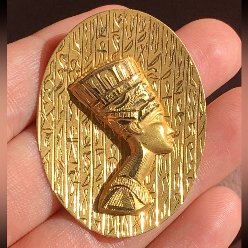 14k gold Egyptian Queen Brooch or Pendant. X-Large size! - Picture 6 of 9